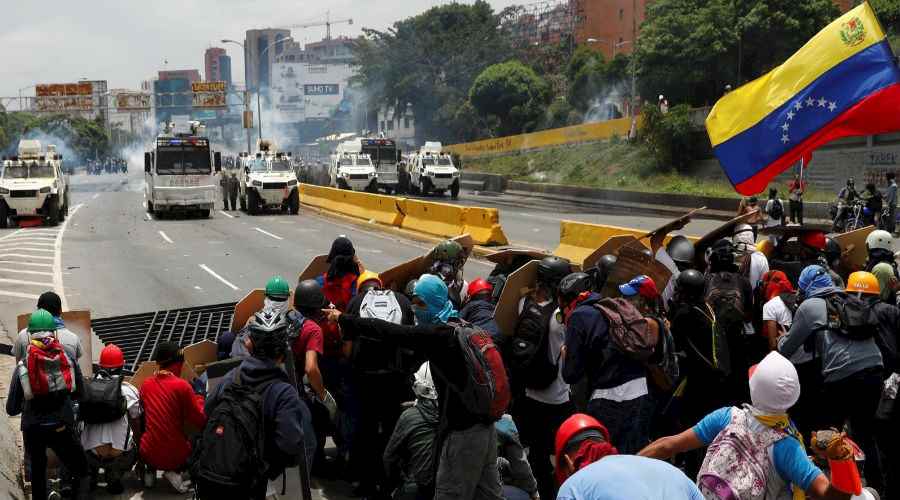 أزمة مادورو: