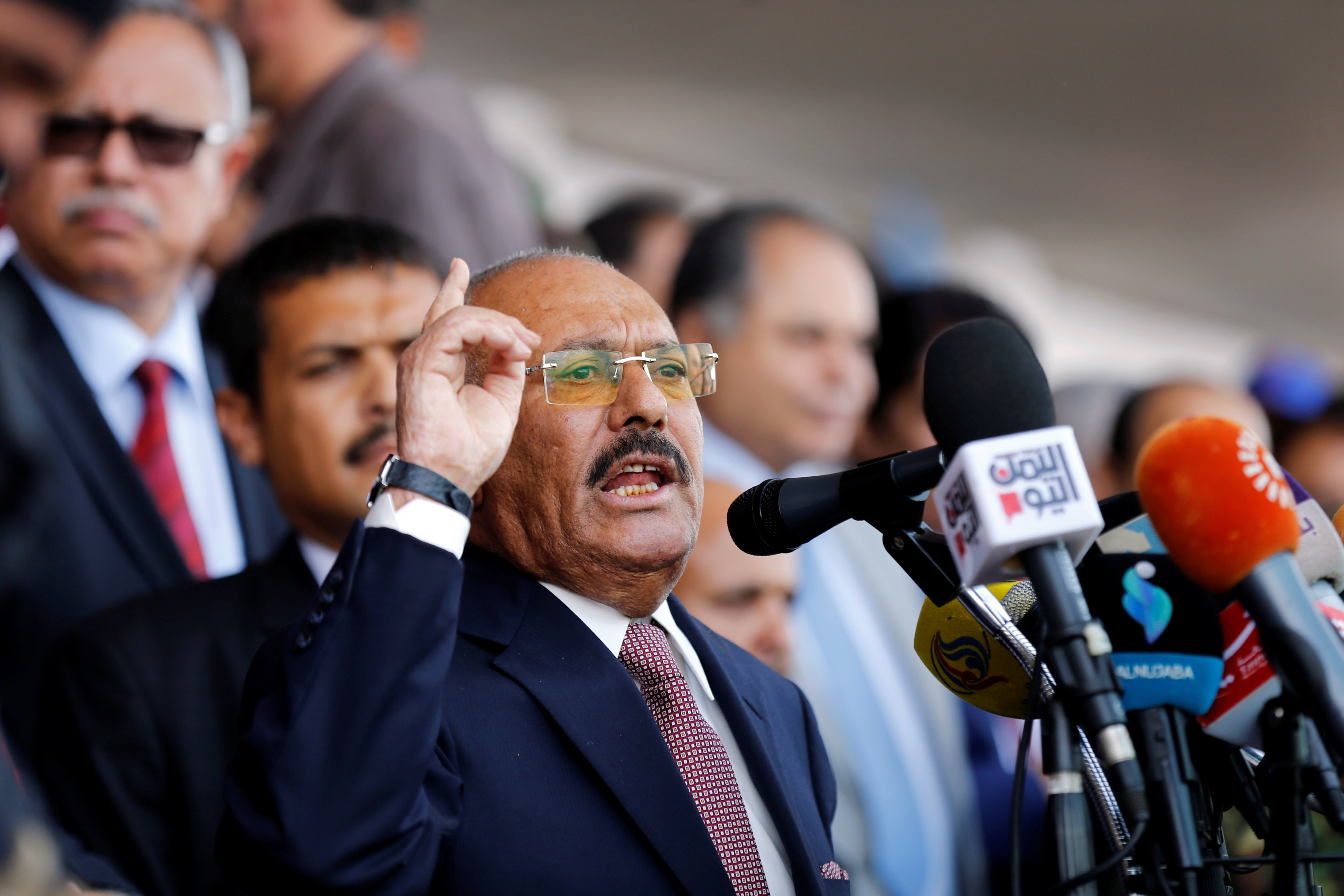Motives and Repercussions of Widening Rift within Houthi-Saleh Alliance